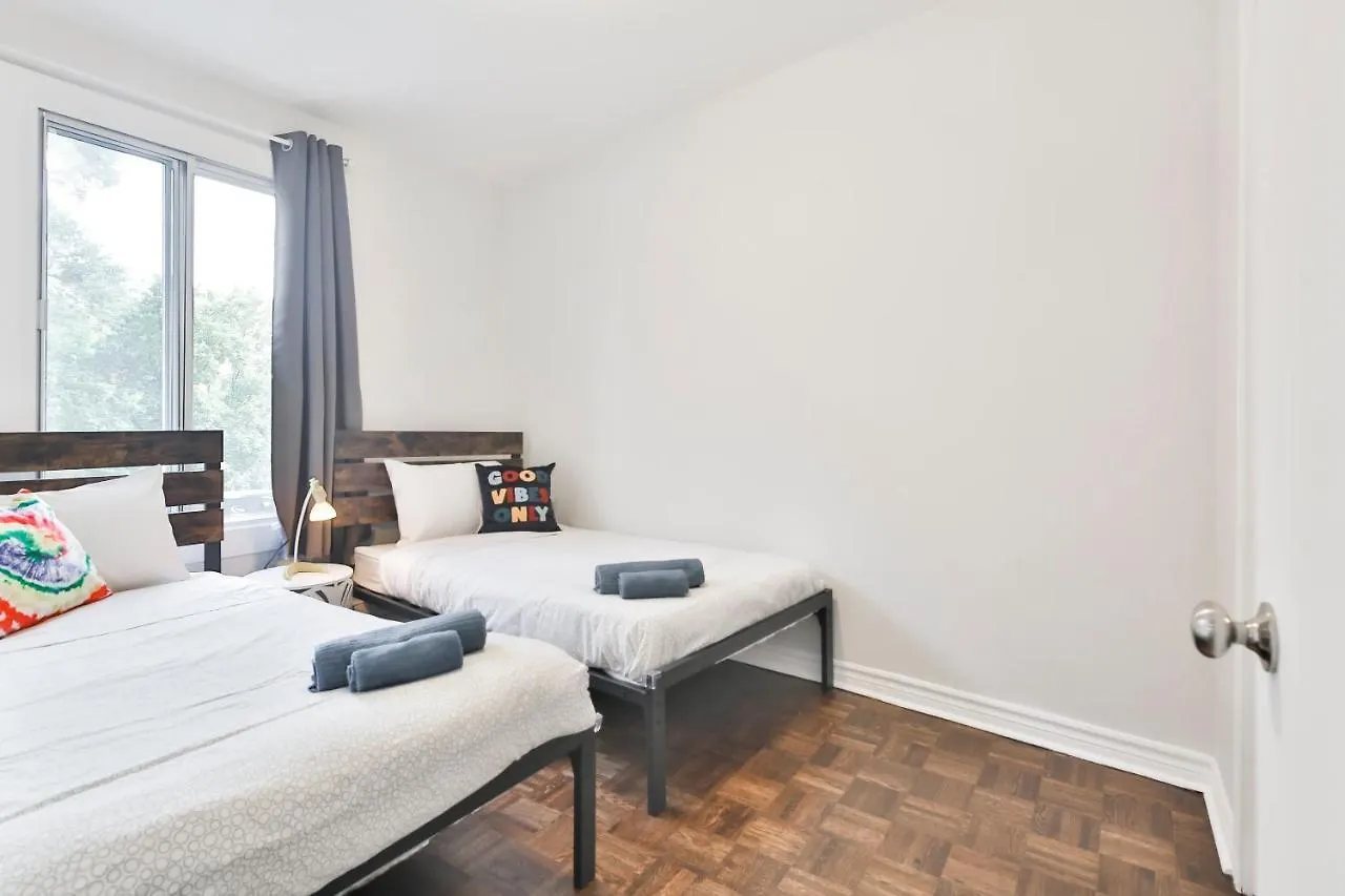 Free Parking And Central Location Montreal 0*,