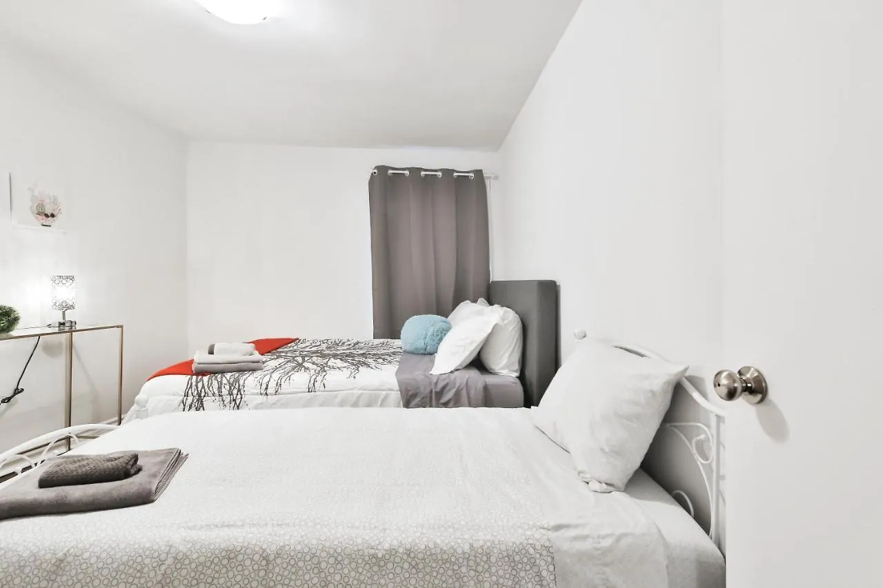 Free Parking And Central Location Montreal 0*,