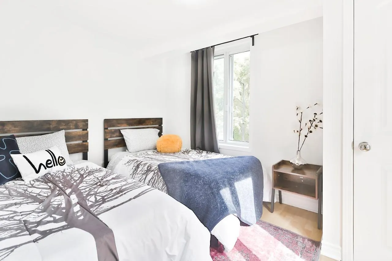 Apartment Free Parking And Central Location Montreal