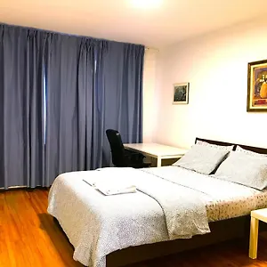  Homestay Big Private Midmontreal Next To Station Metro - Parking Free