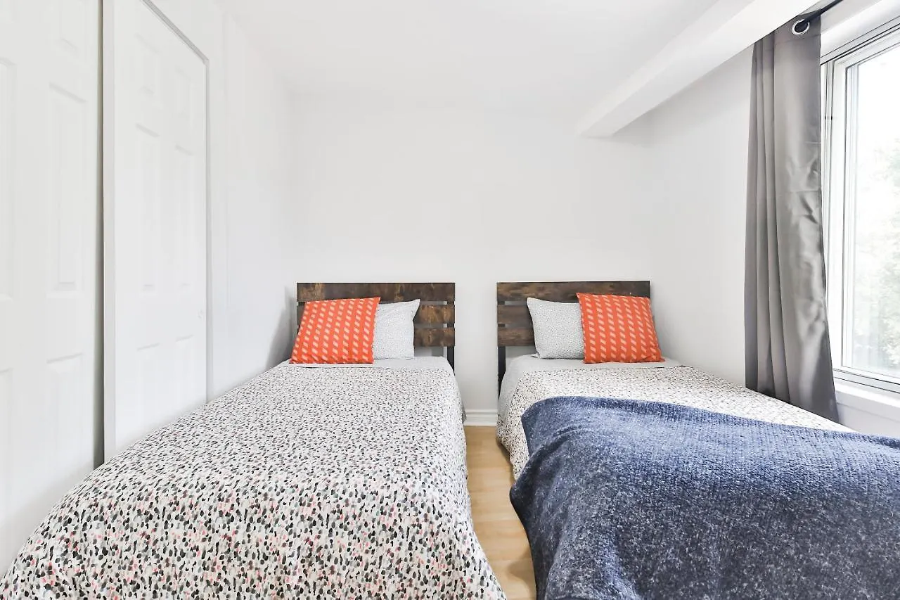 Apartment Free Parking And Central Location Montreal