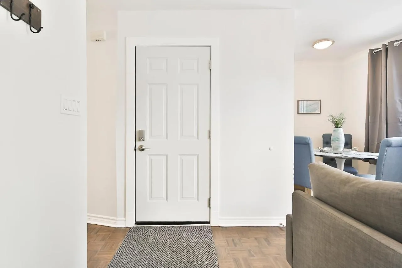 Apartment Free Parking And Central Location Montreal