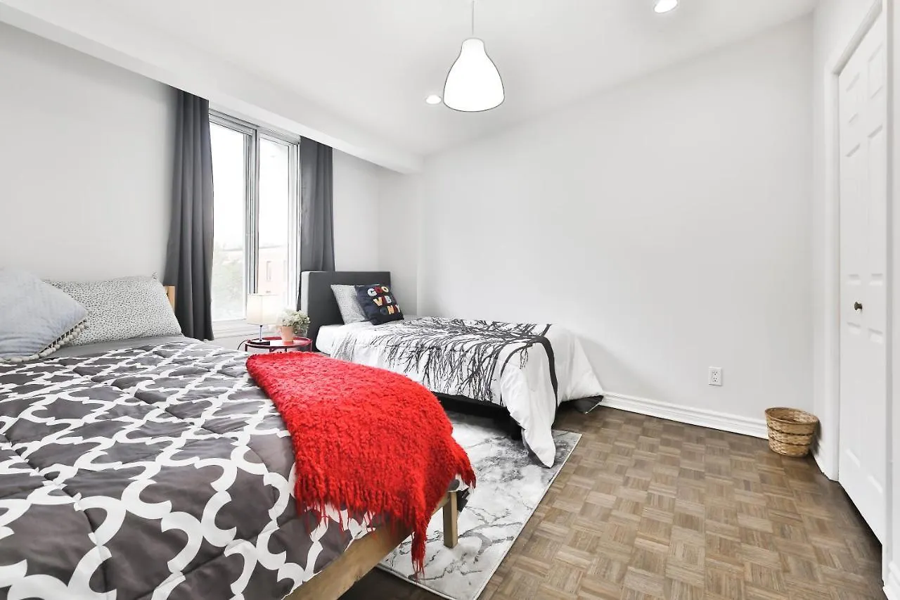 Free Parking And Central Location Montreal