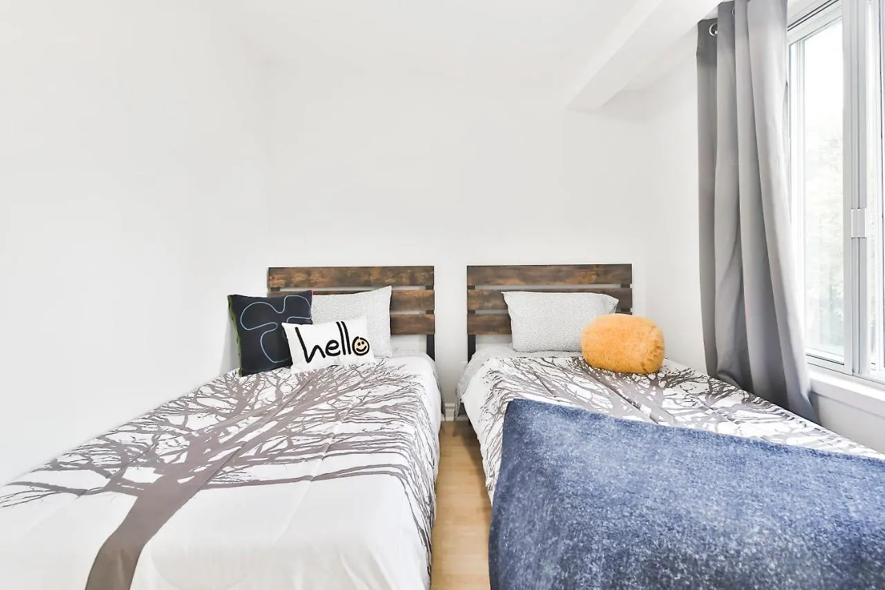 Free Parking - Full Apartment - 5 Min Walk To Metro - Central Location Montreal