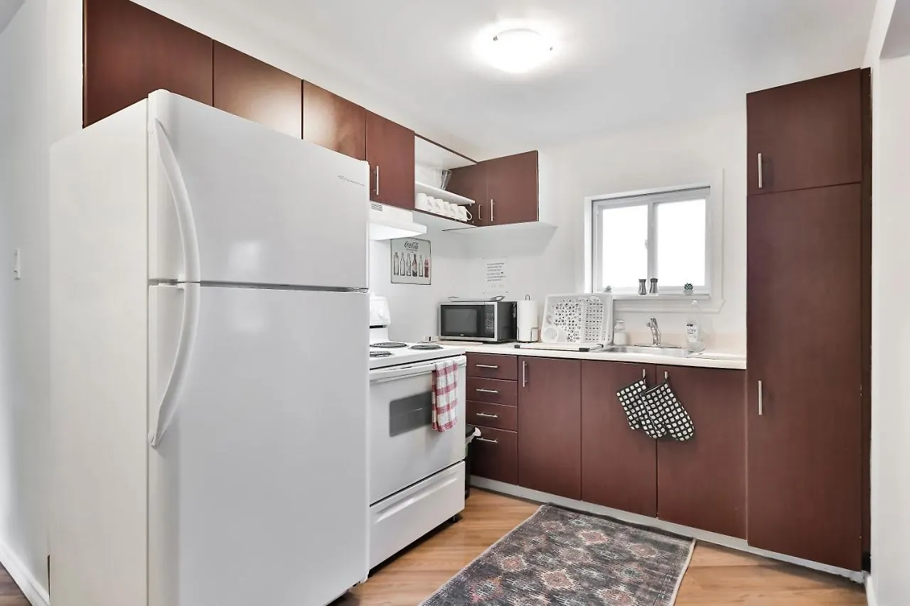 Apartment Free Parking And Central Location Montreal