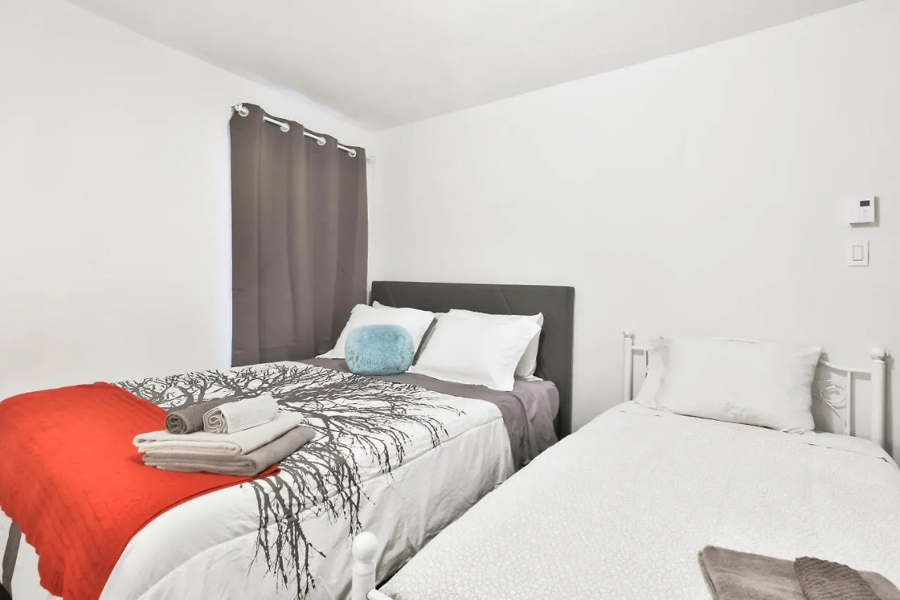 Apartment Free Parking And Central Location Montreal Canada