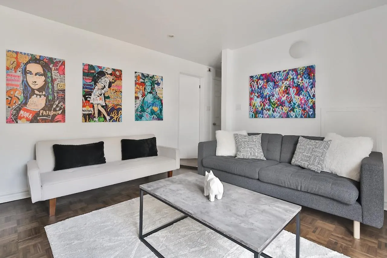 Free Parking And Central Location Montreal