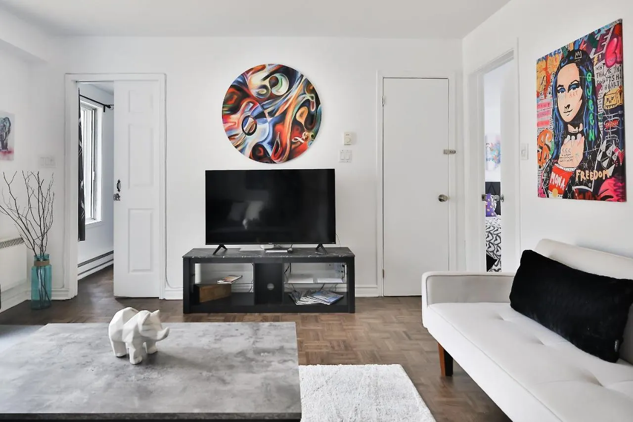 Free Parking - Full Apartment - 5 Min Walk To Metro - Central Location Montreal Canada
