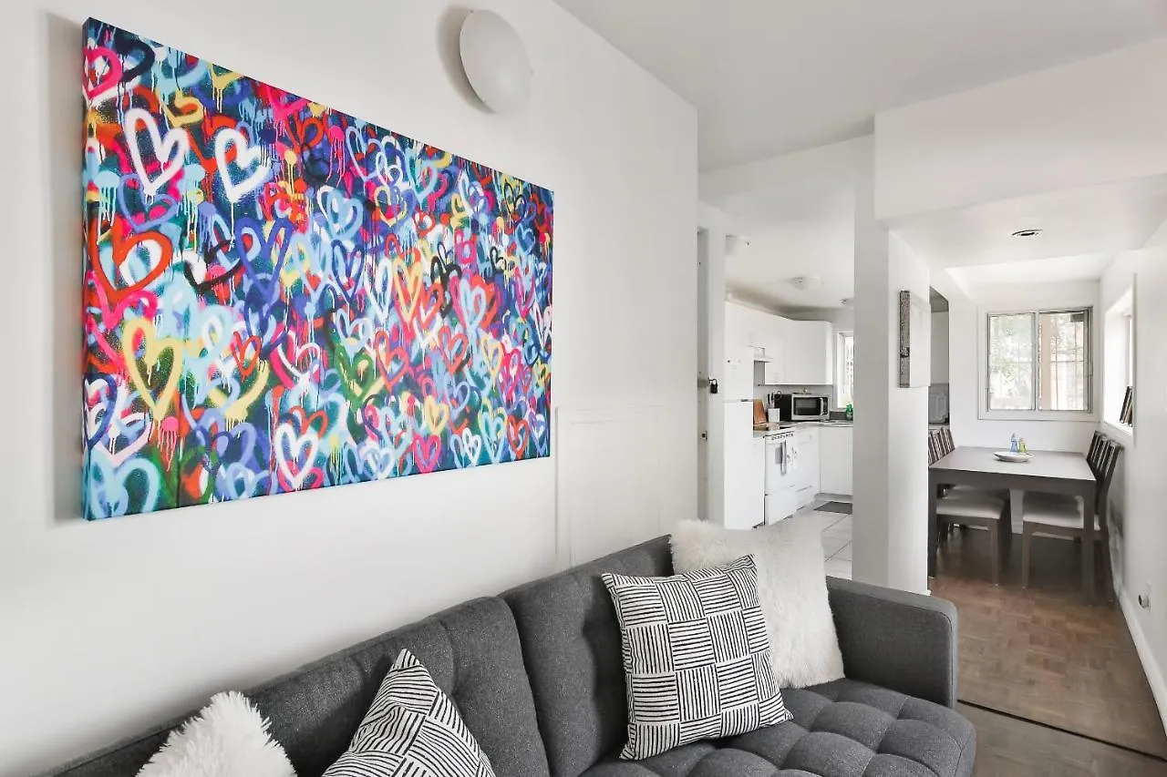 Free Parking - Full Apartment - 5 Min Walk To Metro - Central Location Montreal Canada