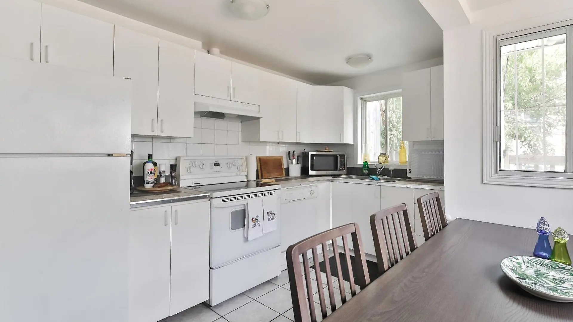 Apartment Free Parking And Central Location Montreal